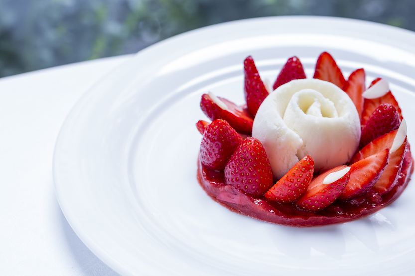 Hotel Plaza Athenee dessert courtest of P.Monetta.jpg