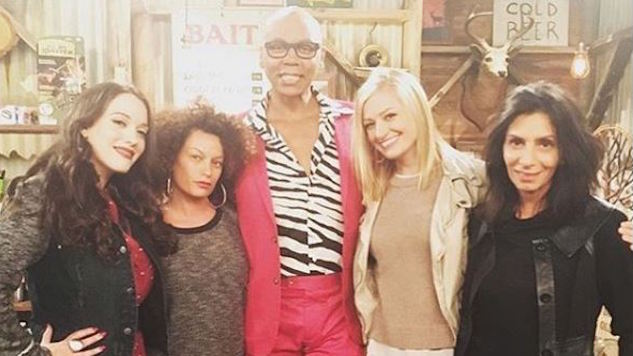 Instagram Binge: A Week in TV with <i>2 Broke Girls</i>, <i>Sons of Anarchy</i> and More