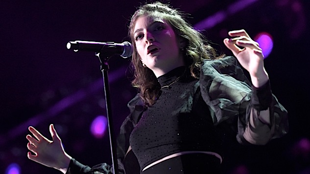 Watch Lorde Cover Bruce Springsteen's "I'm On Fire"