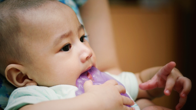 A New Study Finds Traces of BPA in Baby Teethers