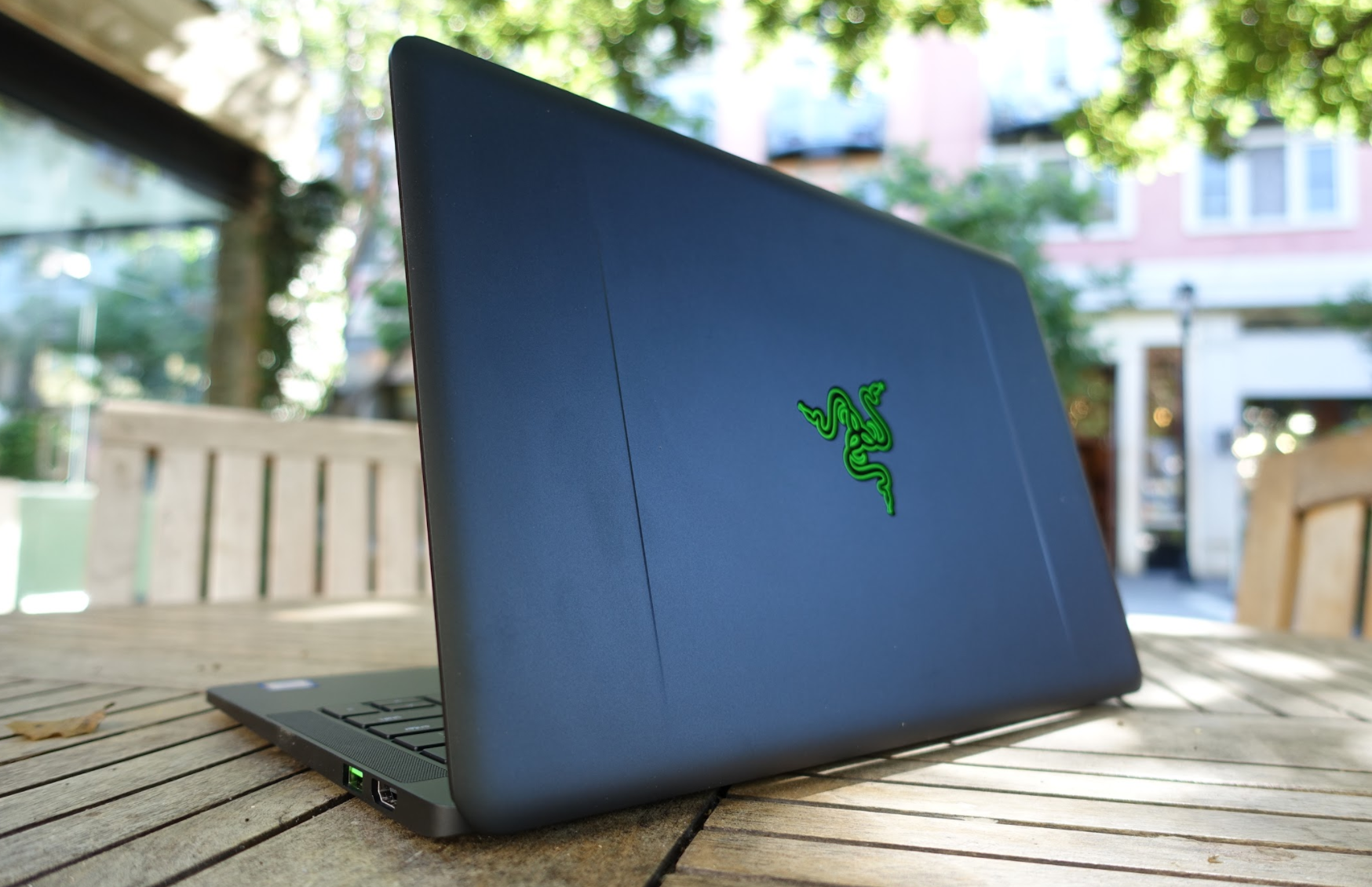 Razer Blade Stealth 4k 17 Review Secretly A Gaming Laptop Paste