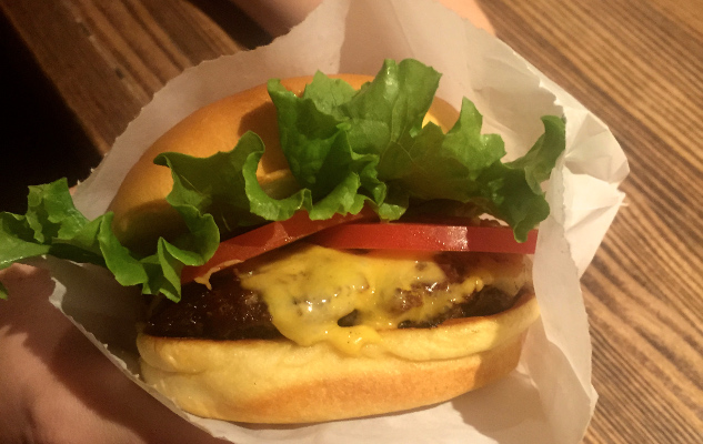 Shake Shack BurgerINLINE.jpg