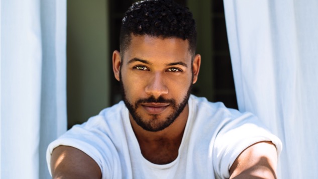 Jeffrey Bowyer-Chapman Talks <i>UnREAL</i>, Being an Openly Gay Actor and More