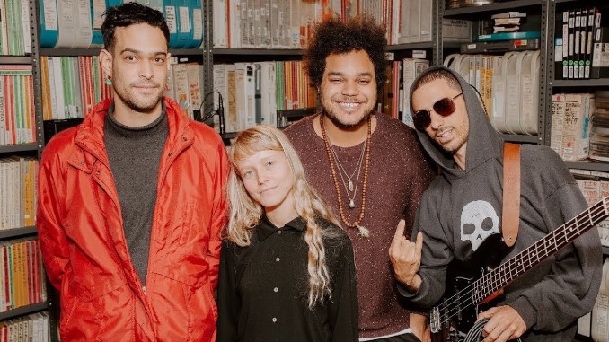 Paste Session of the Day: Alice Phoebe Lou