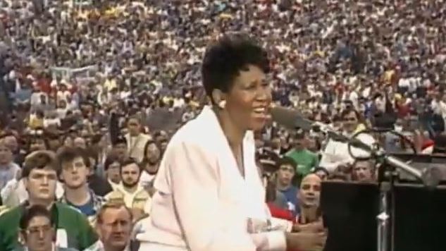 Watch Aretha Franklin Sing "America the Beautiful" at WrestleMania III