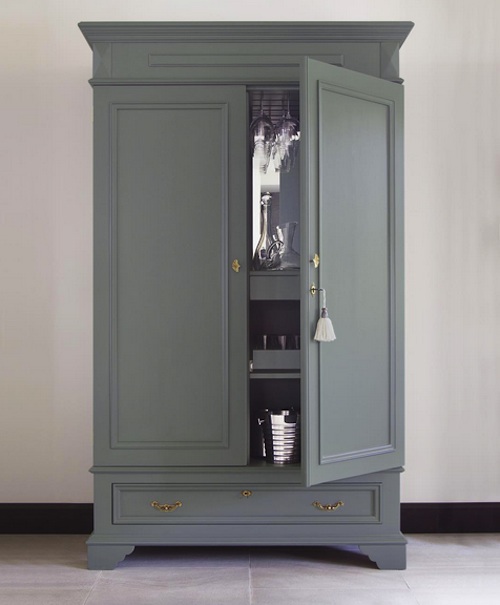 ARMOIRE.jpg