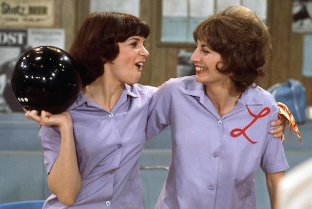 1976 laverne and shirley.jpg