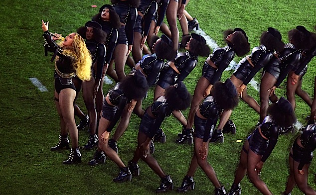 BEYONCESUPERBOWLhoriz.jpg