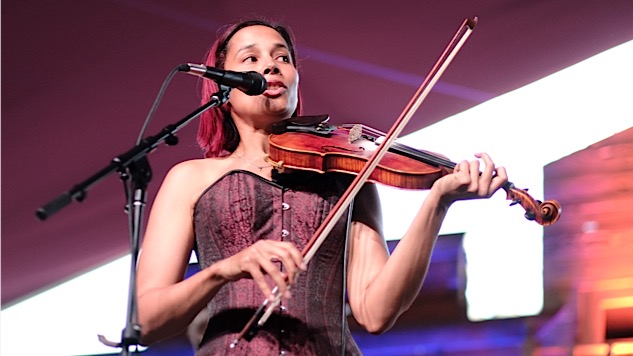 RHIANNONGIDDENSHORIZ.jpg