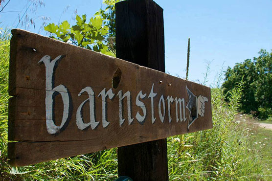 barnstormersign.jpg