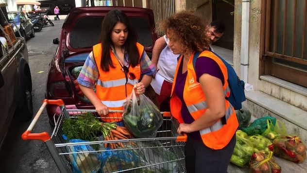 How a Local NGO Works to Feed Greece&#8217;s Hungry