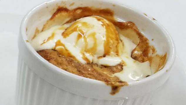 Booze in the Kitchen: How To Make Bourbon Peach Cobbler