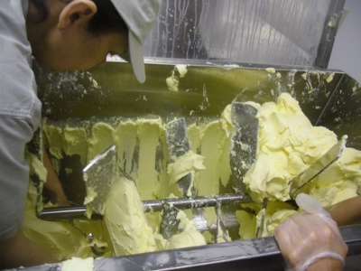 buttermaking (400x300).jpg