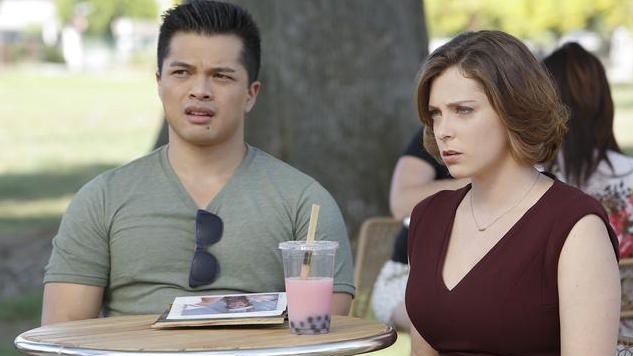<i>Crazy Ex-Girlfriend</i> Review: "Josh and I Are Good People" (1.05)