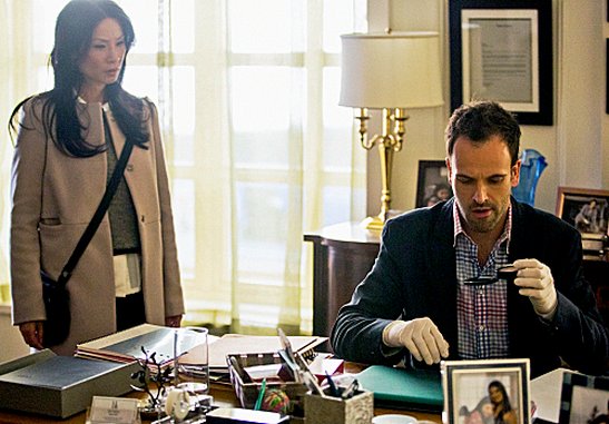 <i>Elementary</i> Review: "Dirty Laundry" (Episode 1.11)