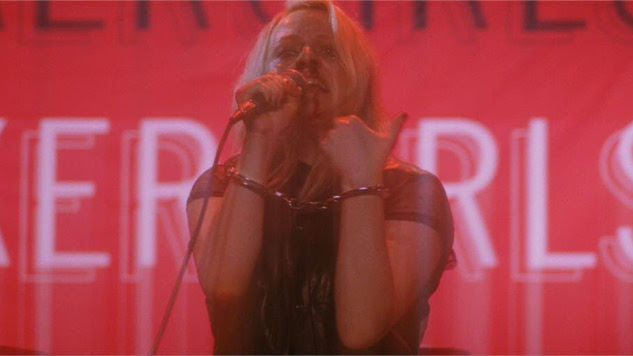 Elisabeth Moss Is An Out-of-Control Rock Star in Alex Ross Perry&#8217;s <i>Her Smell</i> Teaser