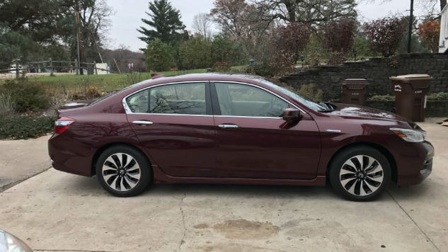 Engineering Degree Not Required to Drive the 2017 Honda Accord Hybrid (But It Helps)