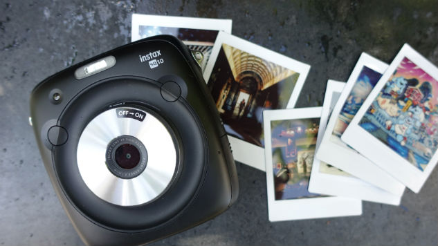 Fujifilm Instax SQ-10 Review: Photo Sharing for the Instagram Generation