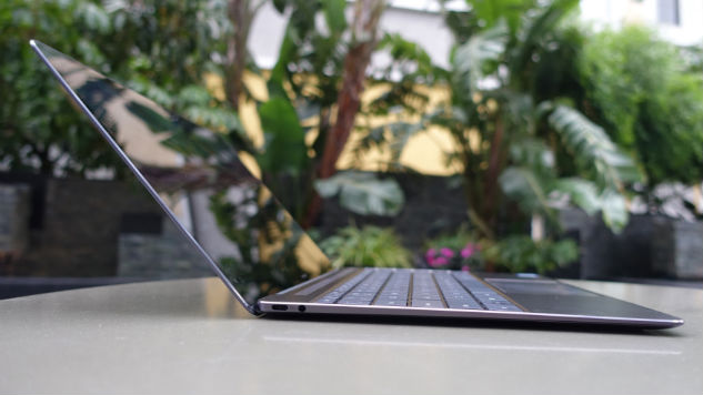 Huawei MateBook X Review: A MacBook Competitor with Design Chops