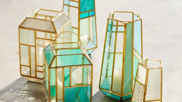 Brighten up Your Outdoor Space with These Summer Lanterns