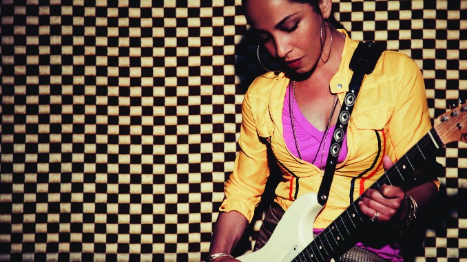 Sade, Gloria Estefan & Snoop Dogg Announced As Songwriter Hall Of Fame 2023 Inductees