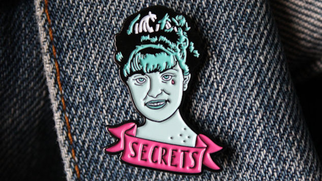 Wear Your Love of <i>Twin Peaks</i> on Your Sleeve with These Enamel Pins