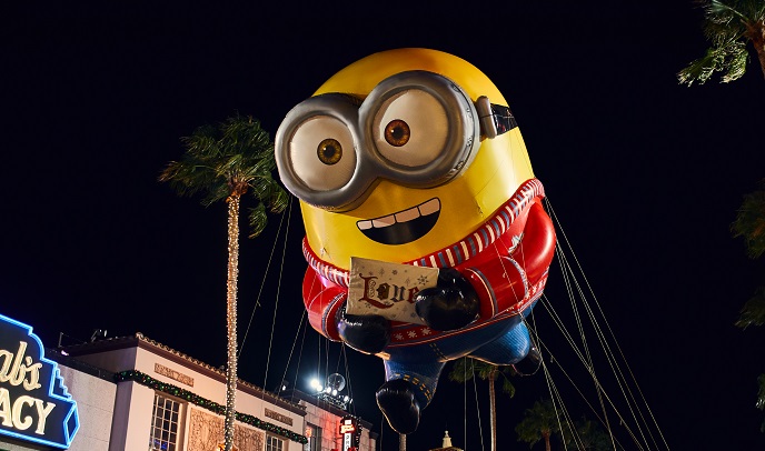 universal minion balloon.jpg