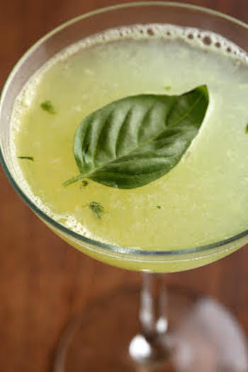 4-Paste-Drinks-Winter-Gin-Cocktail-Basil-Haven.jpg