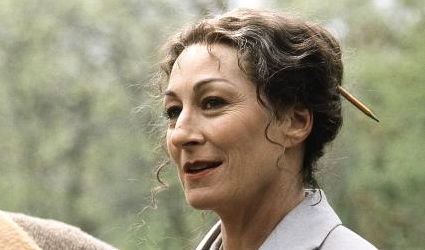 Anjelica-huston.jpg