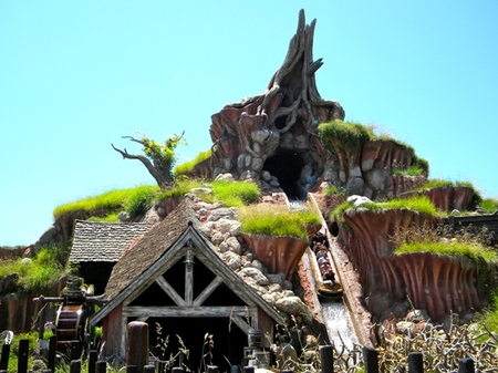 disneyland splash mountain.JPG