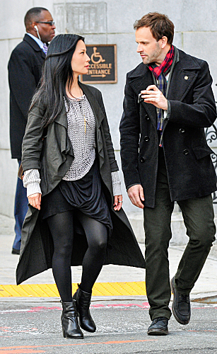 <i>Elementary</i> Review: "Pilot" (Episode 1.01)