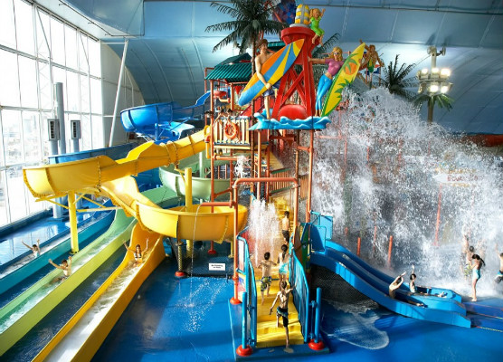 Indoor Water Park Hotels In Iowa 80