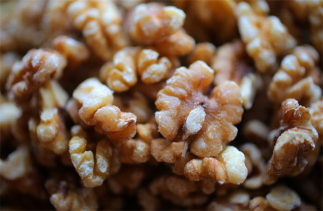 overlooked-superfoods walnutsss